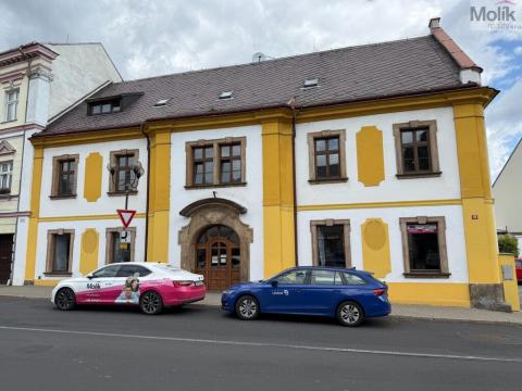 Pronájem obchodního prostoru, Osek, náměstí Klášterní, 151 m2