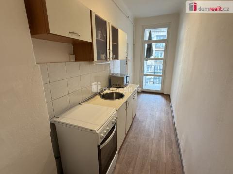 Pronájem bytu 1+1, Praha - Nusle, Nuselská, 36 m2