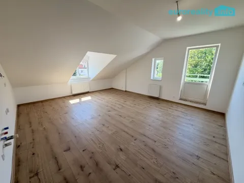 Prodej bytu 2+kk, Mariánské Lázně, Hlavní třída, 52 m2