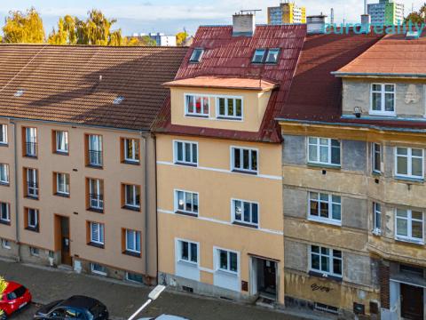 Prodej činžovního domu, Cheb, Valdštejnova, 341 m2