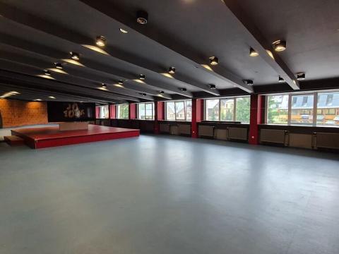 Pronájem skladu, Špindlerův Mlýn, 350 m2