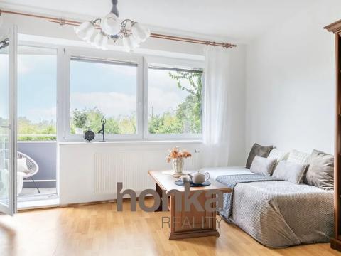 Prodej bytu 1+kk, Praha - Dolní Měcholupy, V osikách, 40 m2