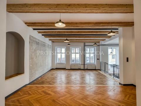 Pronájem obchodního prostoru, Třebíč, Hasskova, 127 m2