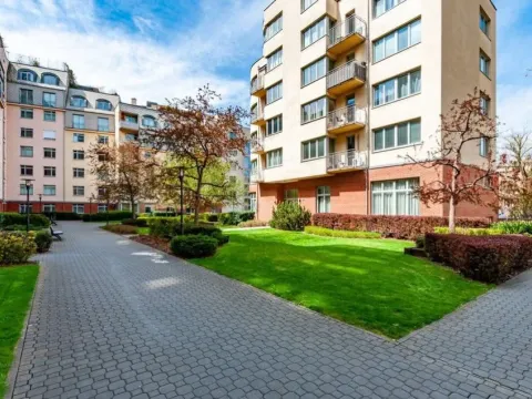 Pronájem bytu 2+kk, Praha - Vinohrady, U Zvonařky, 60 m2