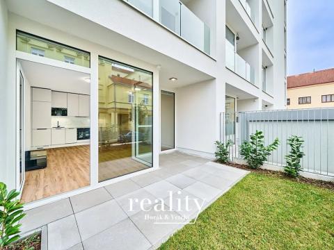 Pronájem bytu 1+kk, Znojmo, Jarošova, 34 m2