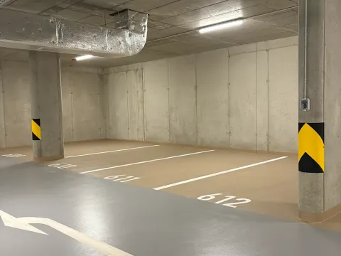 Pronájem garážového stání, Praha - Modřany, Mezi vodami, 13 m2