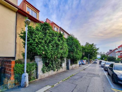 Pronájem bytu 2+kk, Praha - Podolí, Kaplická, 50 m2