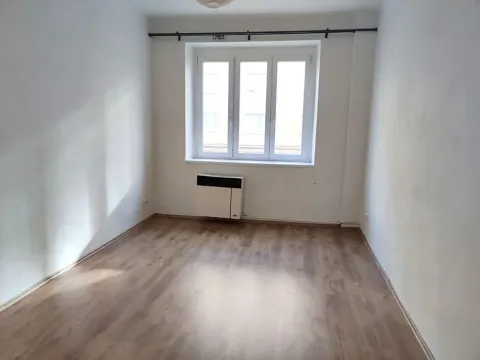 Pronájem bytu 2+1, Praha - Vršovice, Sámova, 49 m2