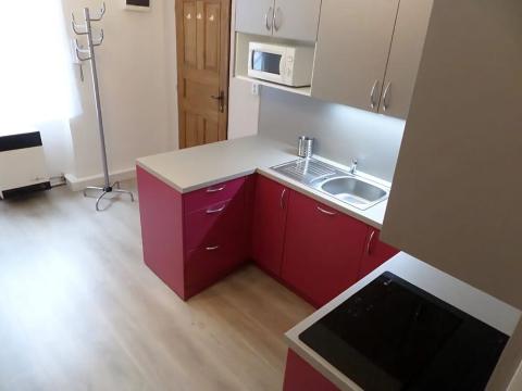 Pronájem bytu 2+kk, Praha, Plzeňská, 44 m2