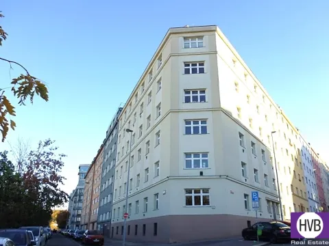 Pronájem bytu 2+kk, Praha, U křížku, 45 m2