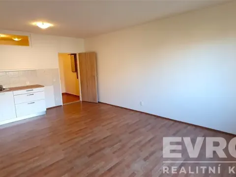 Pronájem bytu 1+kk, Vrchlabí, Českých bratří, 32 m2