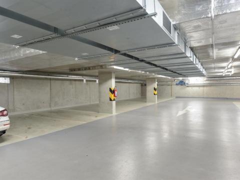 Pronájem garážového stání, Praha, Nekvasilova, 15 m2