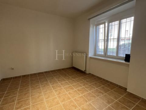 Pronájem bytu 1+kk, Praha - Vokovice, Africká, 30 m2