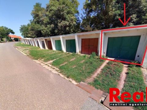 Prodej garáže, Hrušovany nad Jevišovkou, Sklepní, 18 m2