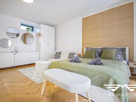 Pronájem bytu 2+kk, Praha - Karlín, Pernerova, 42 m2