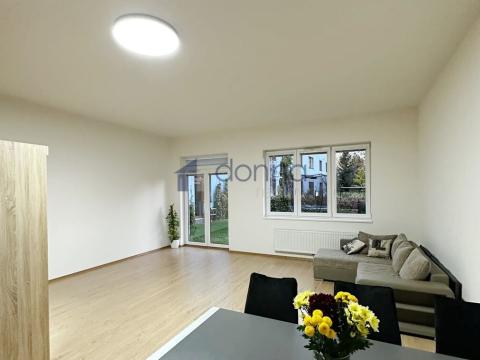 Pronájem bytu 1+kk, Praha, Březenská, 66 m2