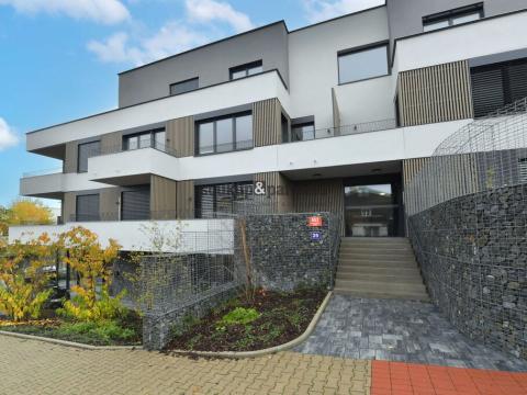 Pronájem bytu 1+kk, Praha - Velká Chuchle, Na hvězdárně, 48 m2