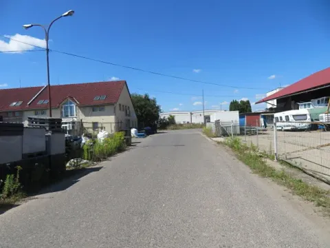 Dražba komerčního pozemku, Hradec Králové, 1325 m2