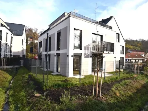 Pronájem bytu 1+kk, Praha - Lysolaje, Lysolajské údolí, 30 m2