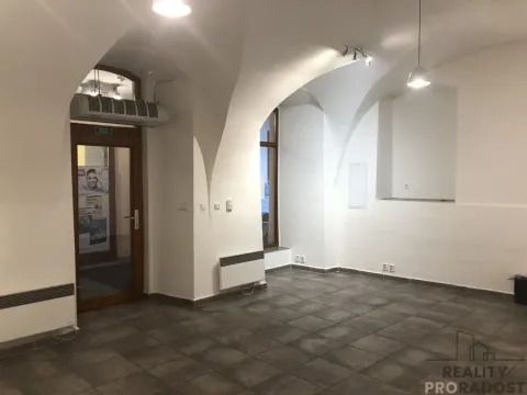 Pronájem obchodního prostoru, Olomouc, Ostružnická, 38 m2