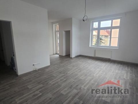 Pronájem bytu 2+kk, Opava - Předměstí, Palackého, 61 m2
