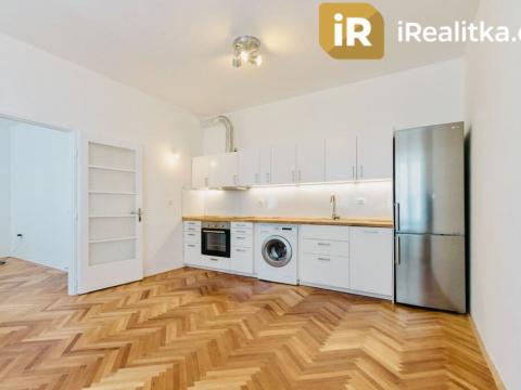 Prodej bytu 2+kk, Hradec Králové, Nerudova, 49 m2