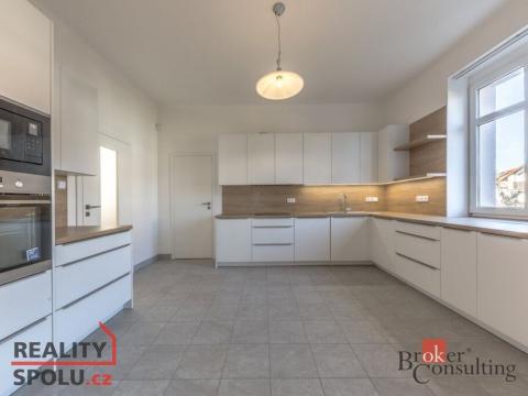 Pronájem vily, Praha - Zbraslav, Romana Blahníka, 255 m2