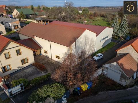 Pronájem kanceláře, Buštěhrad, Náměstí, 576 m2