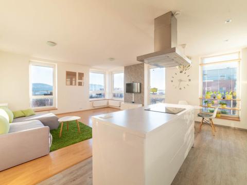 Pronájem bytu 3+kk, Zlín, Na Honech I, 86 m2