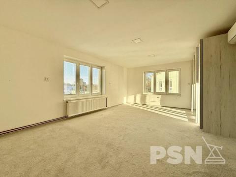 Pronájem kanceláře, Brno, Komárovské nábřeží, 94 m2