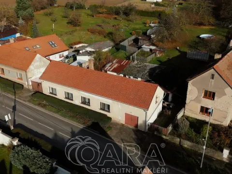 Prodej rodinného domu, Milovice - Benátecká Vrutice, 300 m2