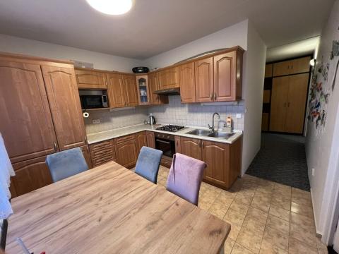 Prodej bytu 3+1, Pardubice, Bartoňova, 64 m2