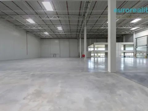 Pronájem skladu, Mariánské Lázně, třída Vítězství, 300 m2