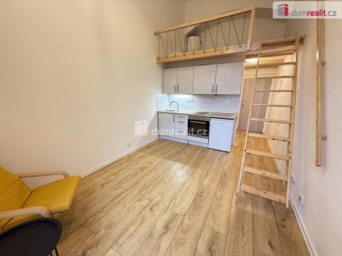 Pronájem bytu 1+1, Praha - Smíchov, Na Valentince, 35 m2