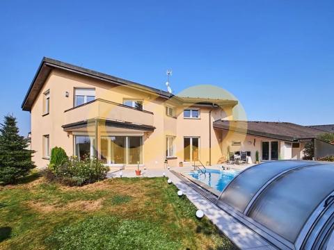 Prodej rodinného domu, Planá nad Lužnicí, Harrachova, 324 m2