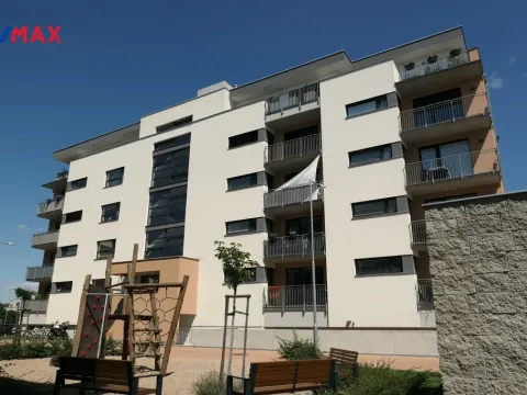 Pronájem bytu 2+kk, Hradec Králové - Nový Hradec Králové, Antonína Petrofa, 54 m2