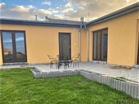 Pronájem bytu 2+kk, Smečno, Třebichovická, 80 m2