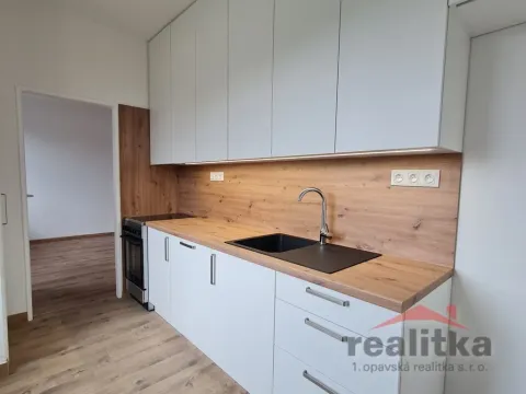 Pronájem bytu 2+1, Krnov - Pod Cvilínem, SPC H, 50 m2