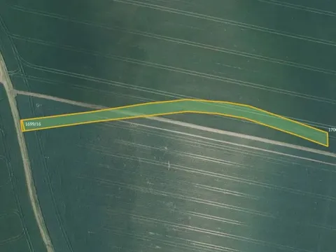 Prodej pole, Nosislav, 36394 m2