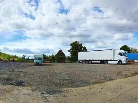 Pronájem komerčního pozemku, Třebotov, Pod Vsí, 100 m2