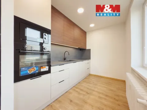 Prodej bytu 3+1, Ostrava - Poruba, Aleše Hrdličky, 62 m2