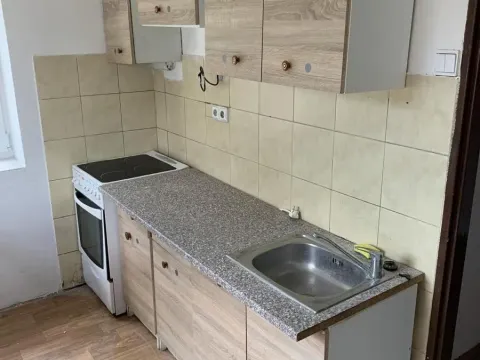 Pronájem bytu 1+1, Kolín - Kolín V, Sadová, 43 m2