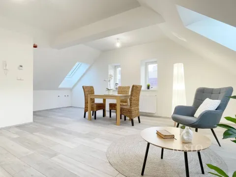 Prodej bytu 2+kk, Praha, Žitavského, 63 m2