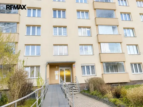 Prodej bytu 2+1, Karlovy Vary - Drahovice, Gagarinova, 56 m2