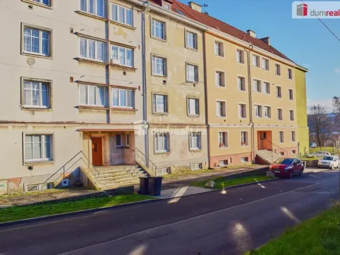 Prodej bytu 2+1, Karlovy Vary - Rybáře, Nad Dvorem, 42 m2