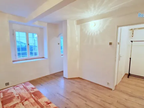 Pronájem bytu 1+kk, Praha - Strašnice, Pod strašnickou vinicí, 16 m2