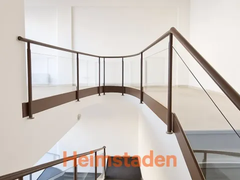 Pronájem kanceláře, Havířov - Město, nám. Republiky, 66 m2