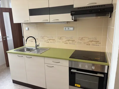 Pronájem bytu 1+1, Otrokovice, Polní, 32 m2