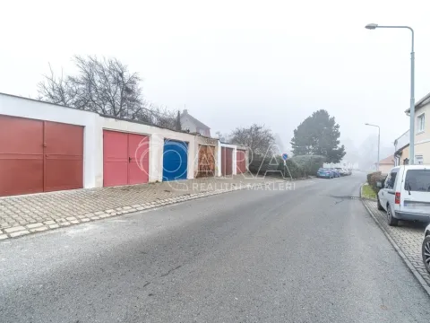 Pronájem garáže, Praha, U Řempa, 14 m2