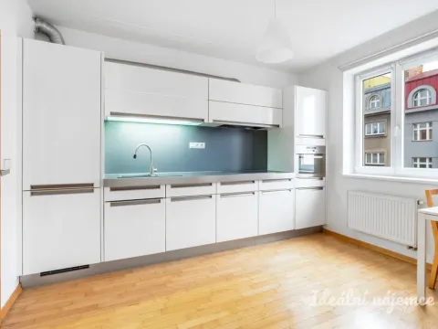 Pronájem bytu 1+kk, Praha - Vinohrady, Lucemburská, 40 m2